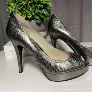 Michal Kors Platform Peeptoe Heels - NEW Size 9